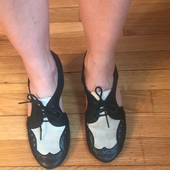 Donated! Boutique 9 Cutout Spectator Pumps - Picture 3 of 13